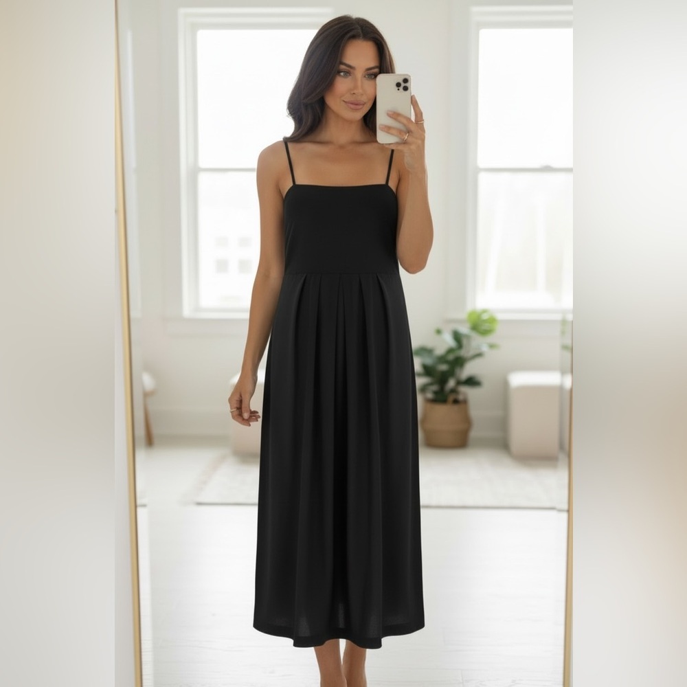 PLANET LOVING COMPANY
Day & Nightdress - Jet Black